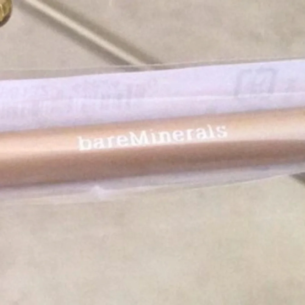 bareMinerals Smoky Sudger Brush - Sealed